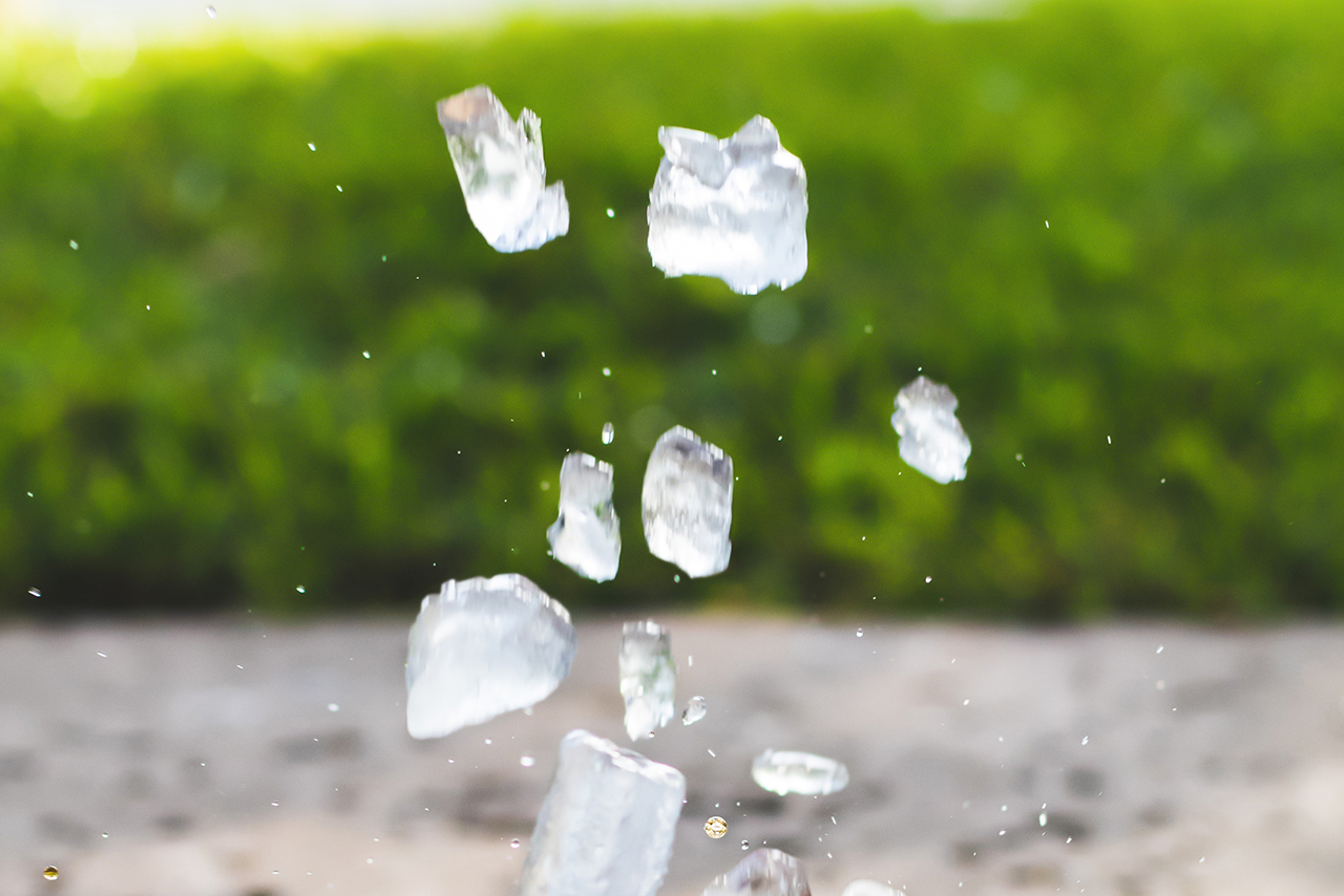 クラッシュ氷が落ちる